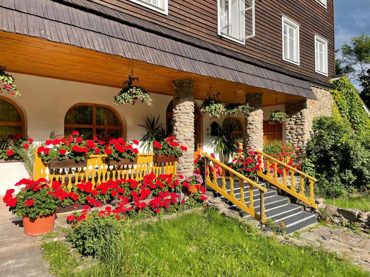 Hotel U Kaplicky Pec pod Sněžkou Exterior foto