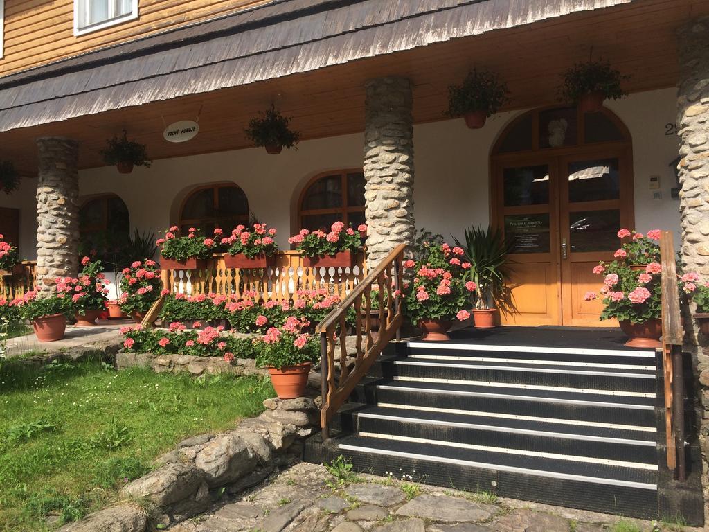 Hotel U Kaplicky Pec pod Sněžkou Exterior foto